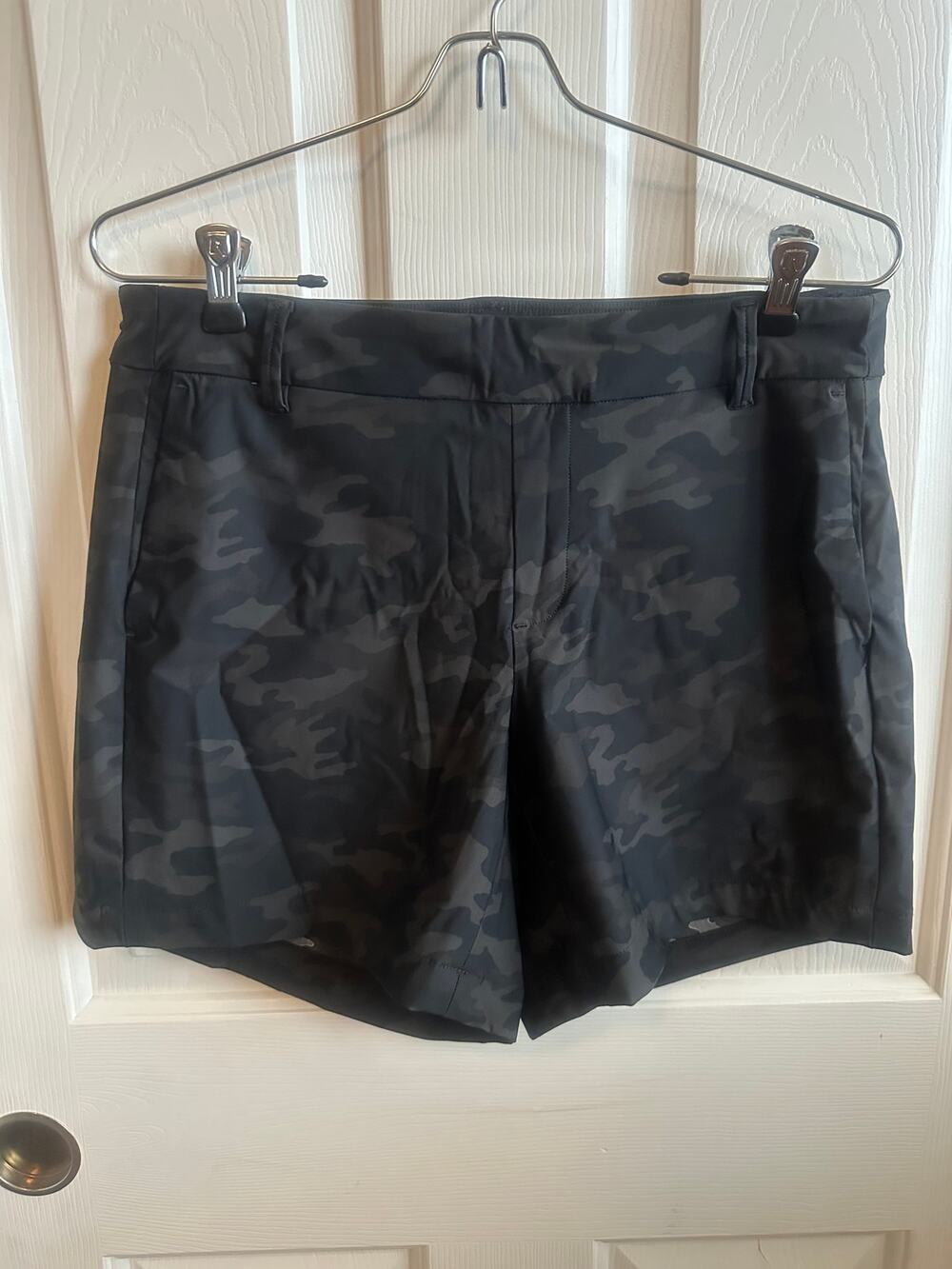 SPANX Women's Black Camo Stretch Shorts Medium M